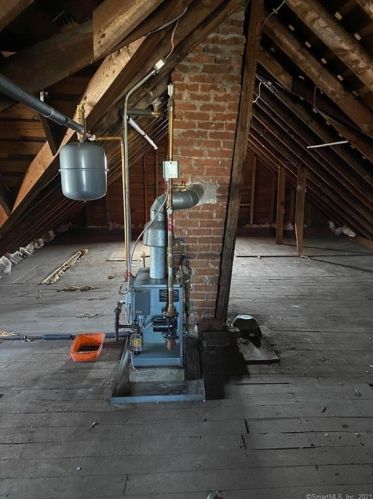 58 Newington Ave, New Britain CT 06051-2116 exterior