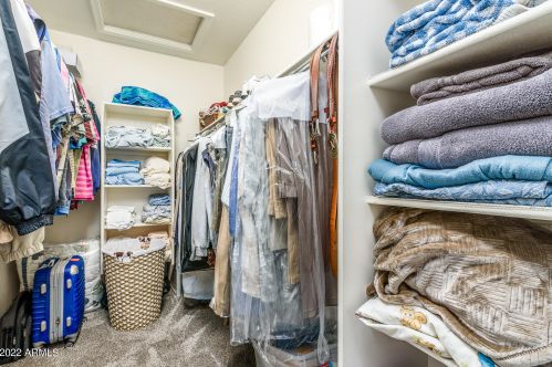 6692 Cypress Point Dr, Chandler AZ  85249-4332 exterior