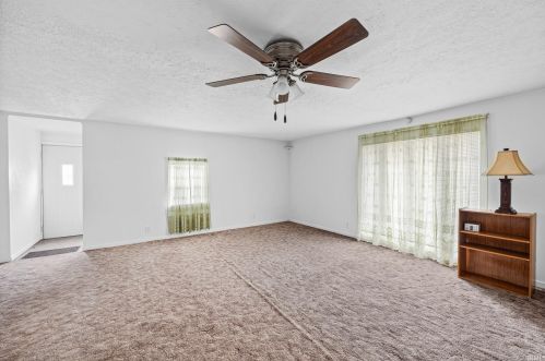 2504 Normandy Dr, Mishawaka IN 46545-3911 exterior