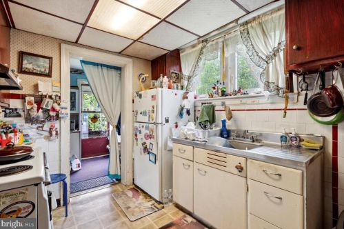 733 Lewis Rd, Limerick PA 19468-1307 exterior