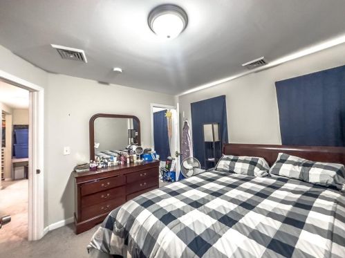 68 Mowry St, Providence RI 02908-2532 exterior