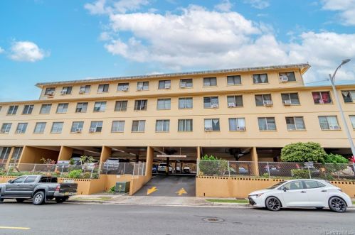 3003 Ala Napuaa Pl, Honolulu HI  96818-2788 exterior