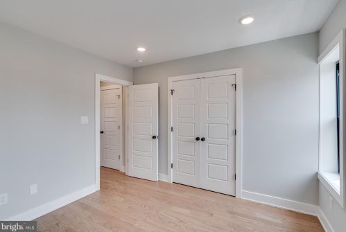 735 24th St, Philadelphia PA  19130-2539 exterior