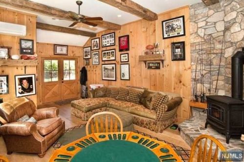 32 Ackerman Rd, Upper Saddle River NJ 07458 exterior