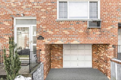 270 238th St, Bronx, NY 10463-2343