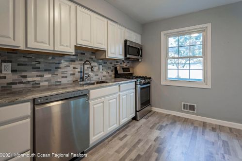 23 Pheasant Dr, Berkeley Township NJ  08721-1606 exterior