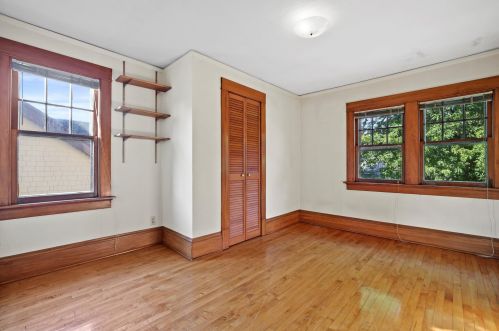 1901 Elmdale Ct, Milwaukee WI 53211-2342 exterior