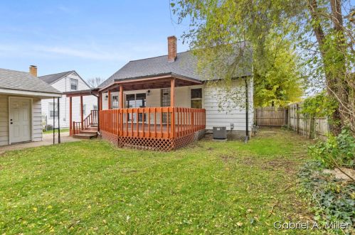 745 Cricklewood St, Wyoming MI exterior