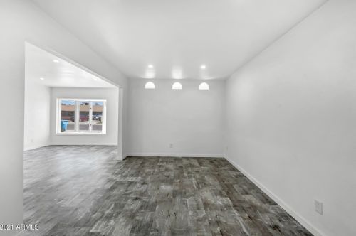 11216 33rd Ave, Phoenix AZ 85029-4105 exterior