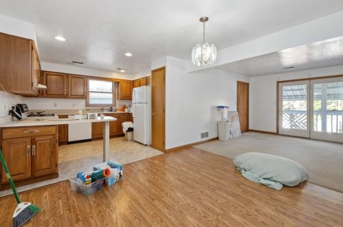 41 Glenmore Ave, Pittsburgh PA 15216-2124 exterior