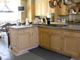 10500 Edgewater Dr, Cleveland OH  44102-6128 exterior