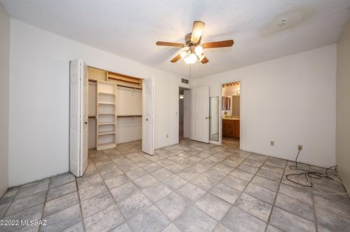 5242 Calle Montuoso, Tucson AZ 85745-9529 exterior