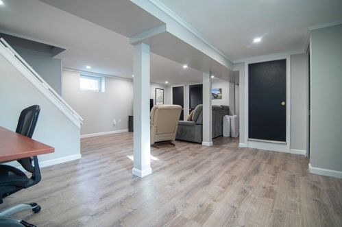 45 Grover St, Providence RI 02909-5209 exterior