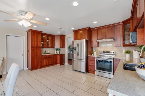 4636 Mia Cir, San Jose CA 95136-2325 exterior