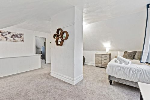 17 Lelia St, Pittsburgh PA 15211-2228 exterior