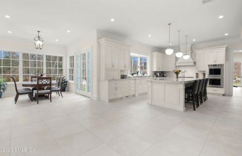 31 Baldwin Farms, Greenwich CT 06831-3307 exterior