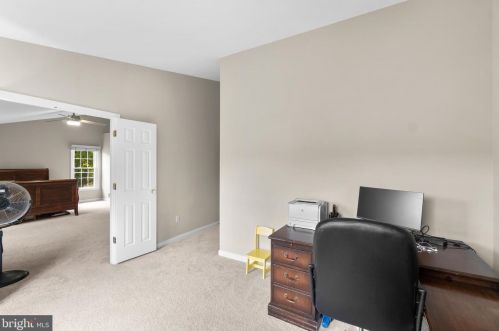 10158 Bracken Dr, Ellicott MD  21042-1675 exterior