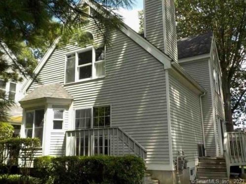 104 Grinnell St, Milford, CT 06461-2487