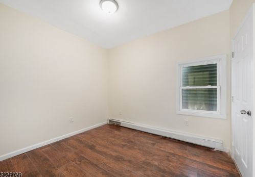 19 Montrose Ter, Irvington NJ  07111-3821 exterior