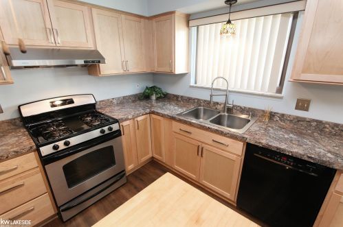 47793 Lexington Dr, Macomb Township MI 48044-2656 exterior