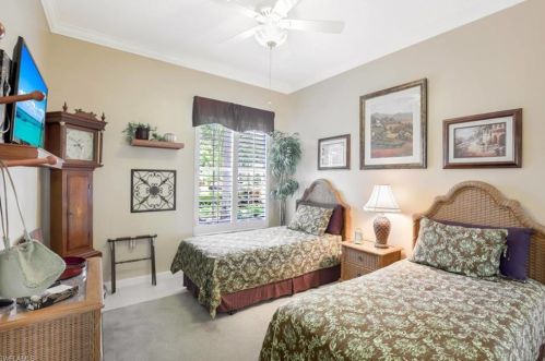 5981 Bermuda Ln, Naples FL 34119-9599 exterior