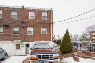 7759 Roosevelt Blvd, Philadelphia PA  19152-3916 exterior