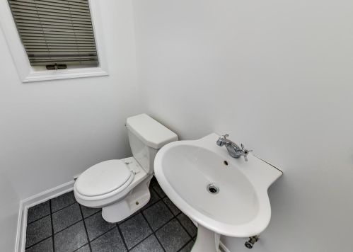 5647 Magnolia Ave, Chicago IL 60660-1908 exterior