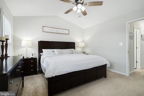 144 Overlook Dr, Hanover PA 17331-9136 exterior