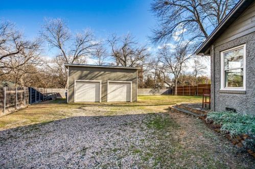 8650 Daytonia Ave, Dallas TX 75218-4115 exterior