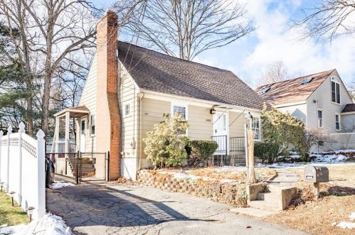 258 Shawmut St, Springfield, MA 01108-2927