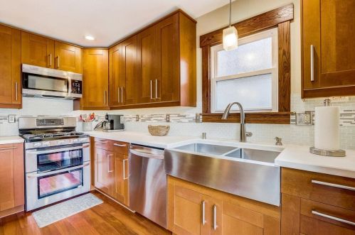 9916 Grantosa Dr, Milwaukee WI  53222-1411 exterior