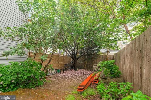 2134 Christian St, Philadelphia PA  19146-2503 exterior