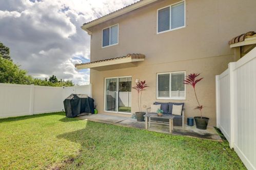 2201 Marshfield Ct, Fort Pierce FL  34953-4372 exterior