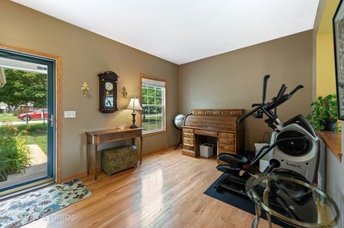 1377 Teakwood Ln, Bull Valley, IL 60014-4031