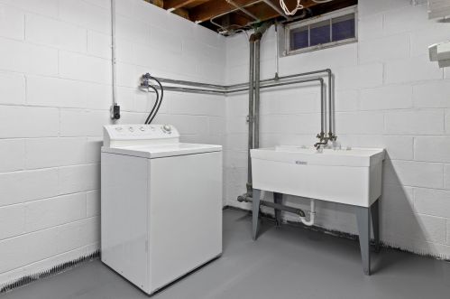 3816 51, Milwaukee WI 53220-2022 exterior