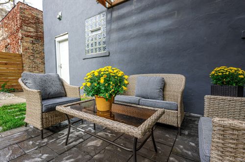 2720 Monroe St, Chicago IL  60612-2823 exterior