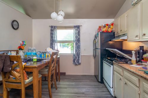 5804 Christie Ave, Grand Rapids MI 49508-6239 exterior