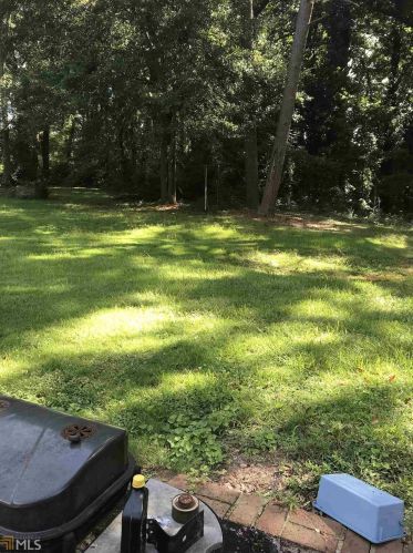 688 Kennolia Dr, Atlanta GA 30310-2363 exterior