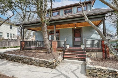 44 Methyl St, Providence, RI 02906-4902