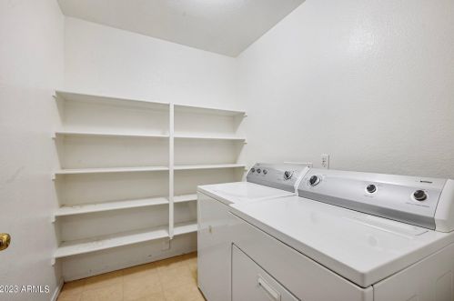 9402 Eaton Rd, Phoenix AZ  85037-4272 exterior