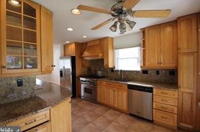 529 Carr Ave, Rockville MD  20850-2110 exterior