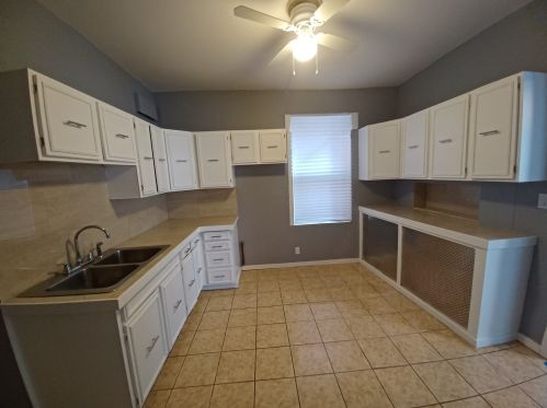 7303 Oakley Ave, Chicago IL 60636-3114 exterior