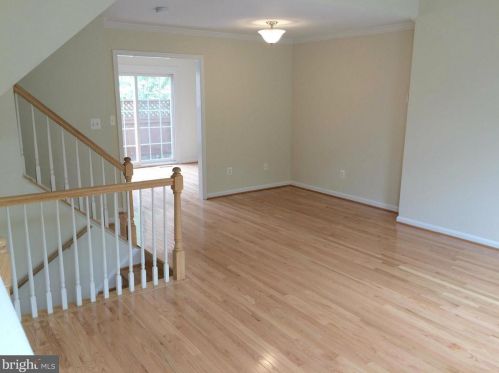 4653 Lambert Dr, Alexandria VA  22311-4942 exterior