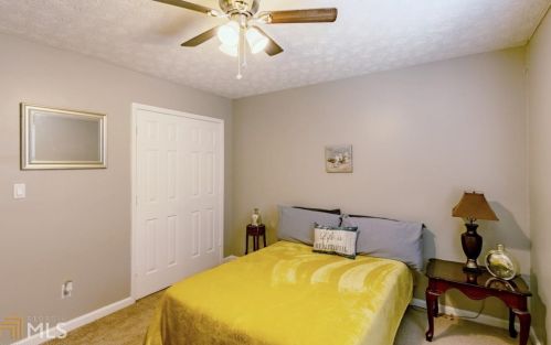 3175 Sarah Lou Dr, Lithonia GA 30078-5748 exterior