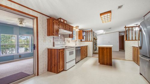 168 Patrick Dr, Defuniak Springs FL 32433-7201 exterior