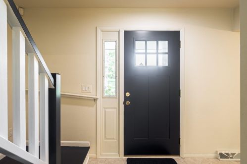 1136 Brewster Rd, Rochester MI 48309-1433 exterior