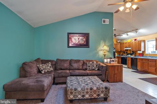 64 Route 156, Trenton NJ  08620-2708 exterior