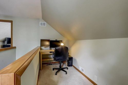 936 Currie Pl, Milwaukee WI 53213-3006 exterior