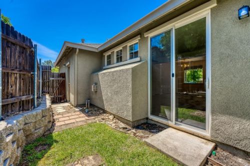 851 Holley Ct, Folsom CA 95630-3518 exterior