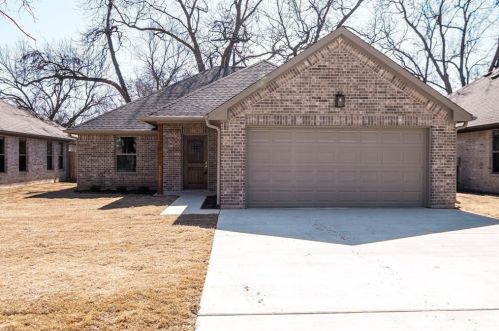 2904 Washington St, Denison TX  75020-1332 exterior